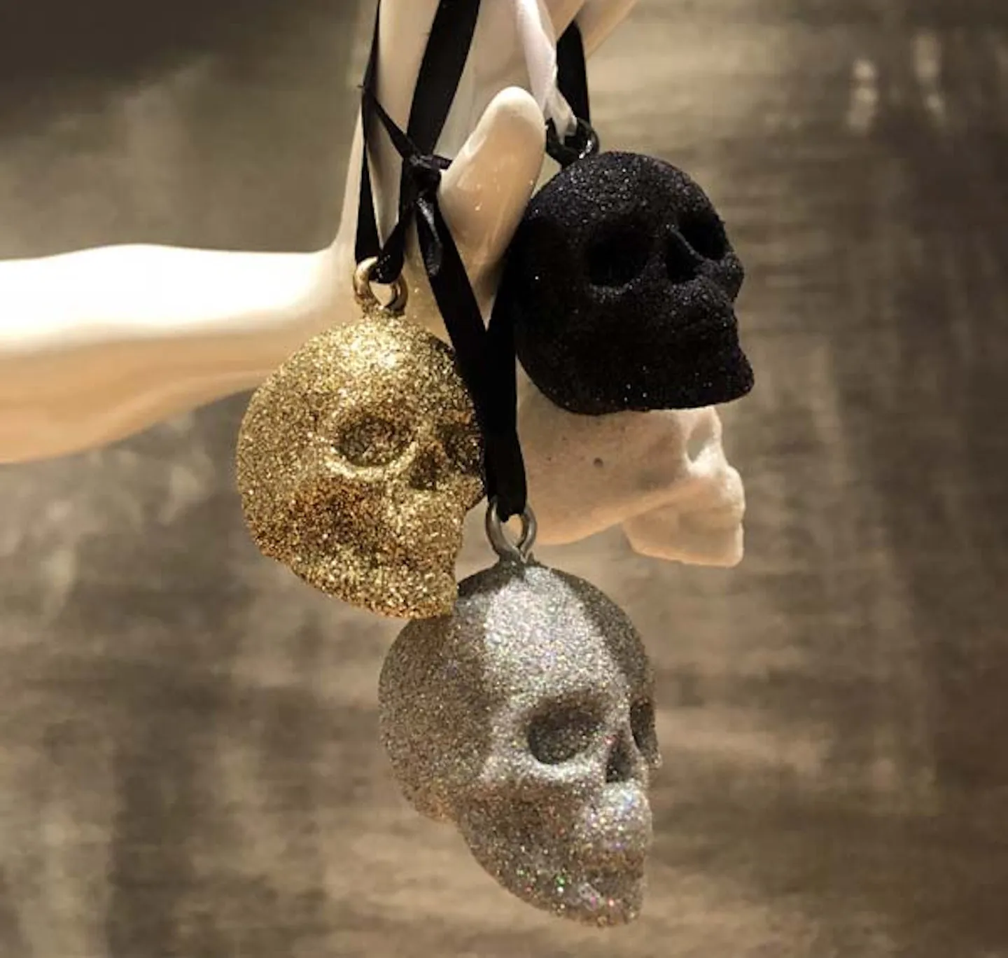 Decoration: Glitter Skull